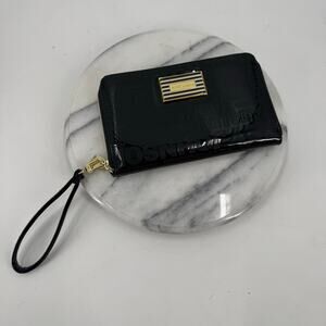 NWOT Betsey Johnson black patent faux leather gold hardware wallet